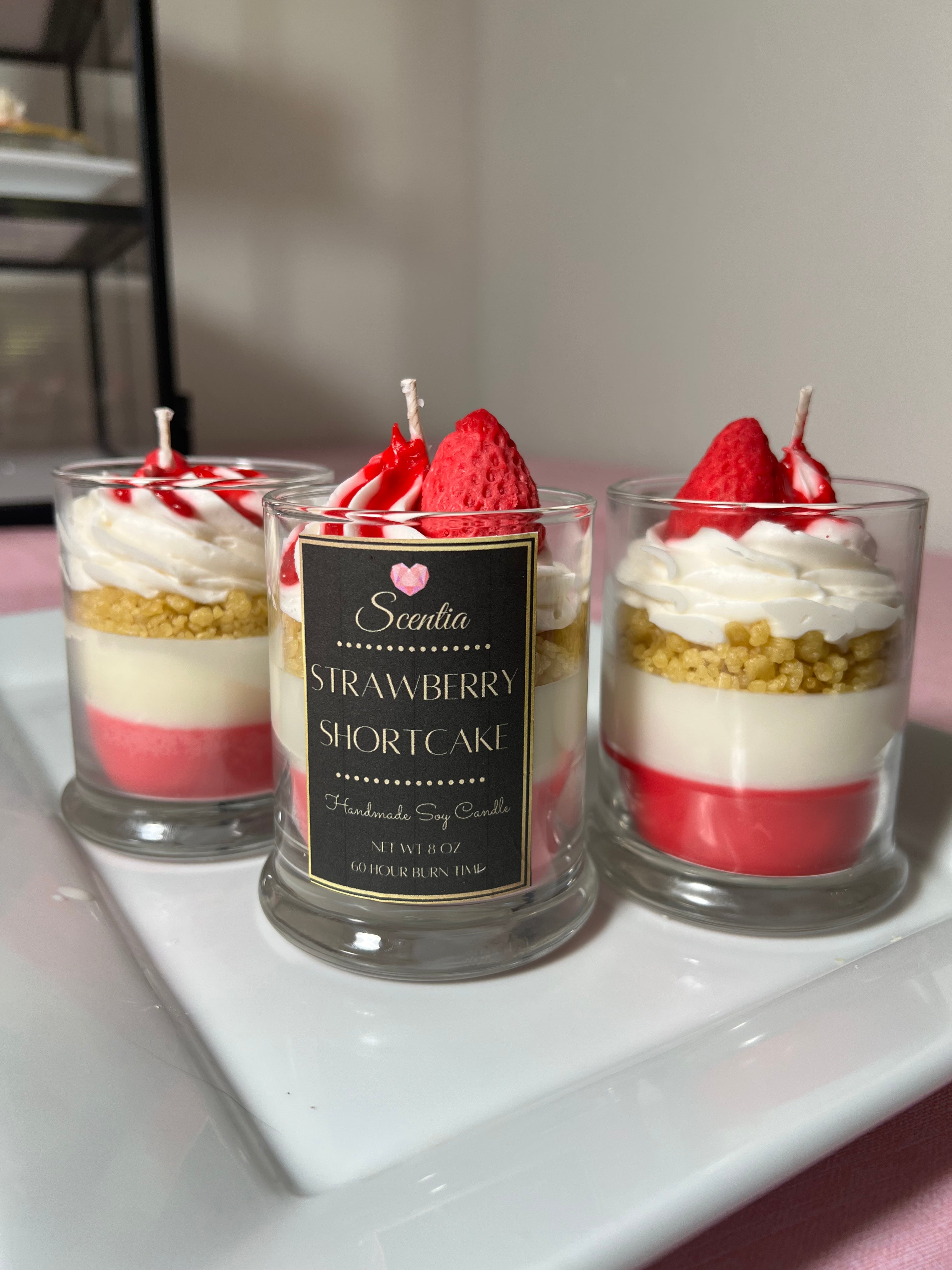 Sweet Candle Company - Strawberry Cake Candle – SWEET CANDLE COMPANY